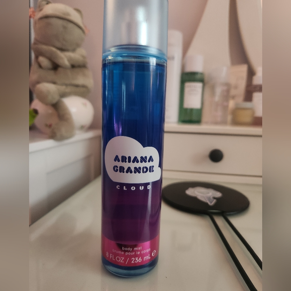 Ariana Grande Cloud Body Mist in Blue and Purple